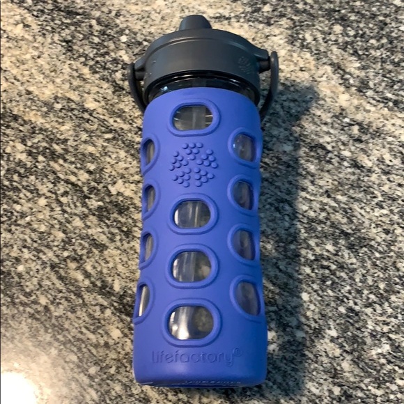 Life factory 12oz Bottle with Silicone Grip - Picture 4 of 5